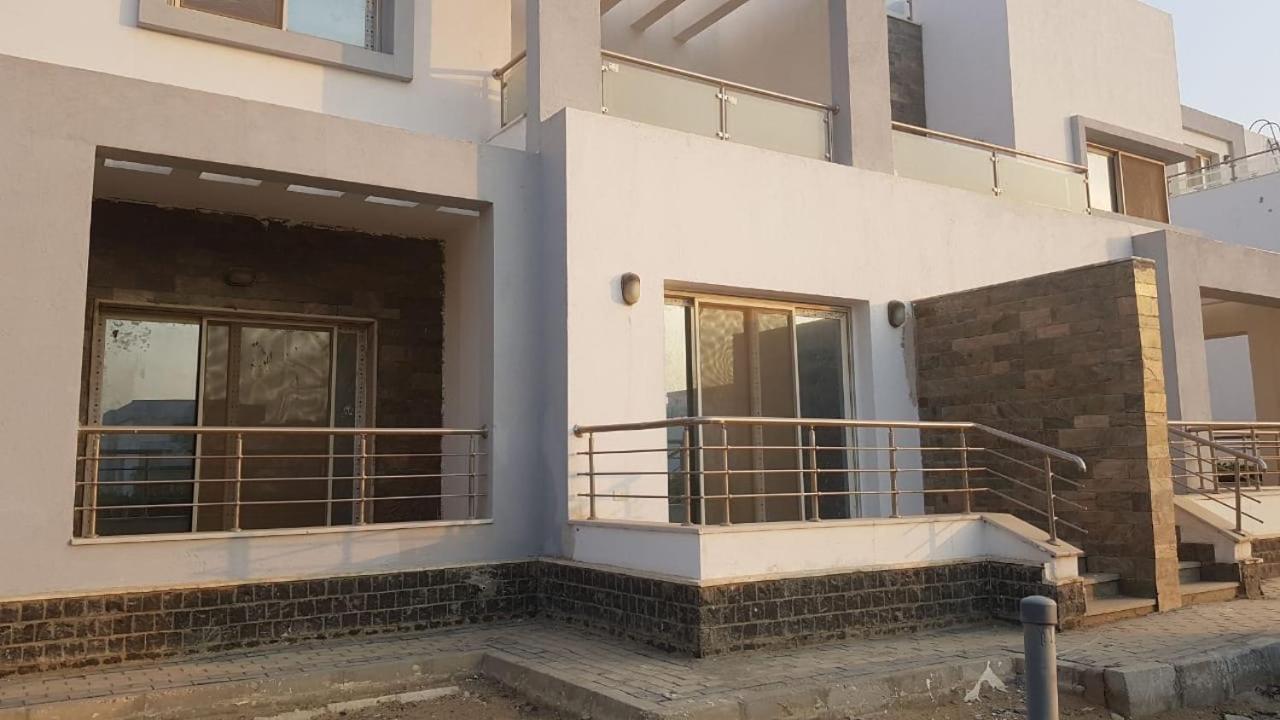 Villa Coronfel Heights At Fifth Settlement *